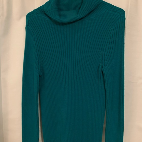 turquoise turtleneck